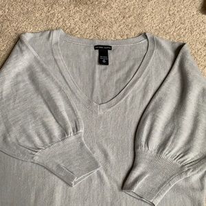 Women’s sweater. Size small